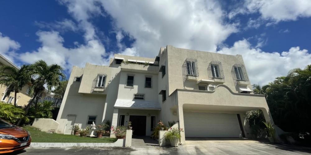 Golf Club Road 2* Luxecaribbean Properties